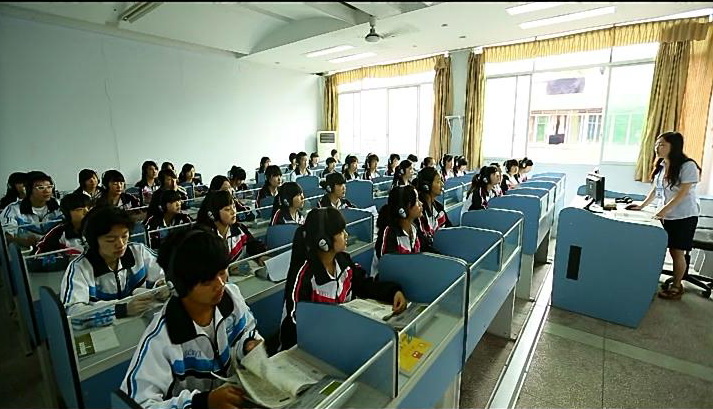 四川南充服装学校2019-商务日语专业招生(中专大专)