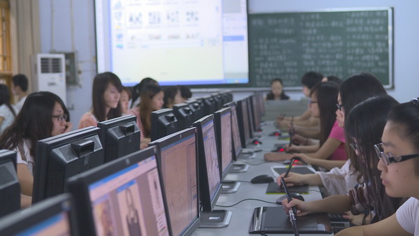 四川南充服装学校2019-服装设计与工艺专业招生(中专大专)