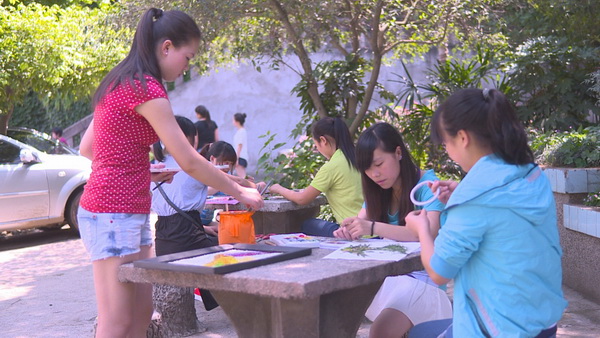 四川南充服装学校2019-平面广告设计专业招生(中专大专)